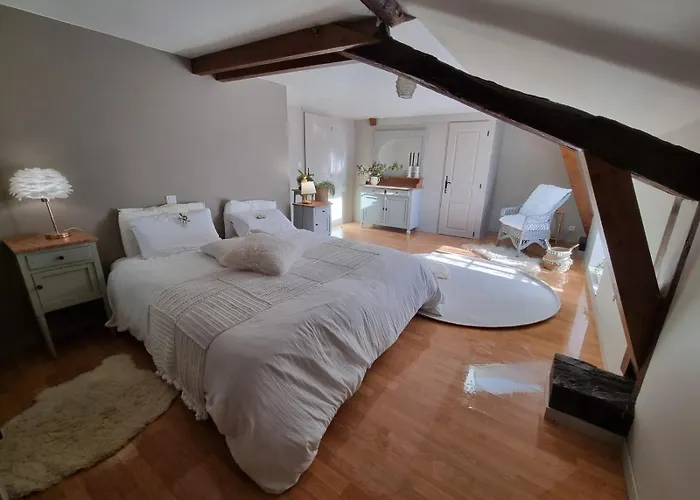 Vakantiehuis Les Oiseaux De Paradis Lacropte